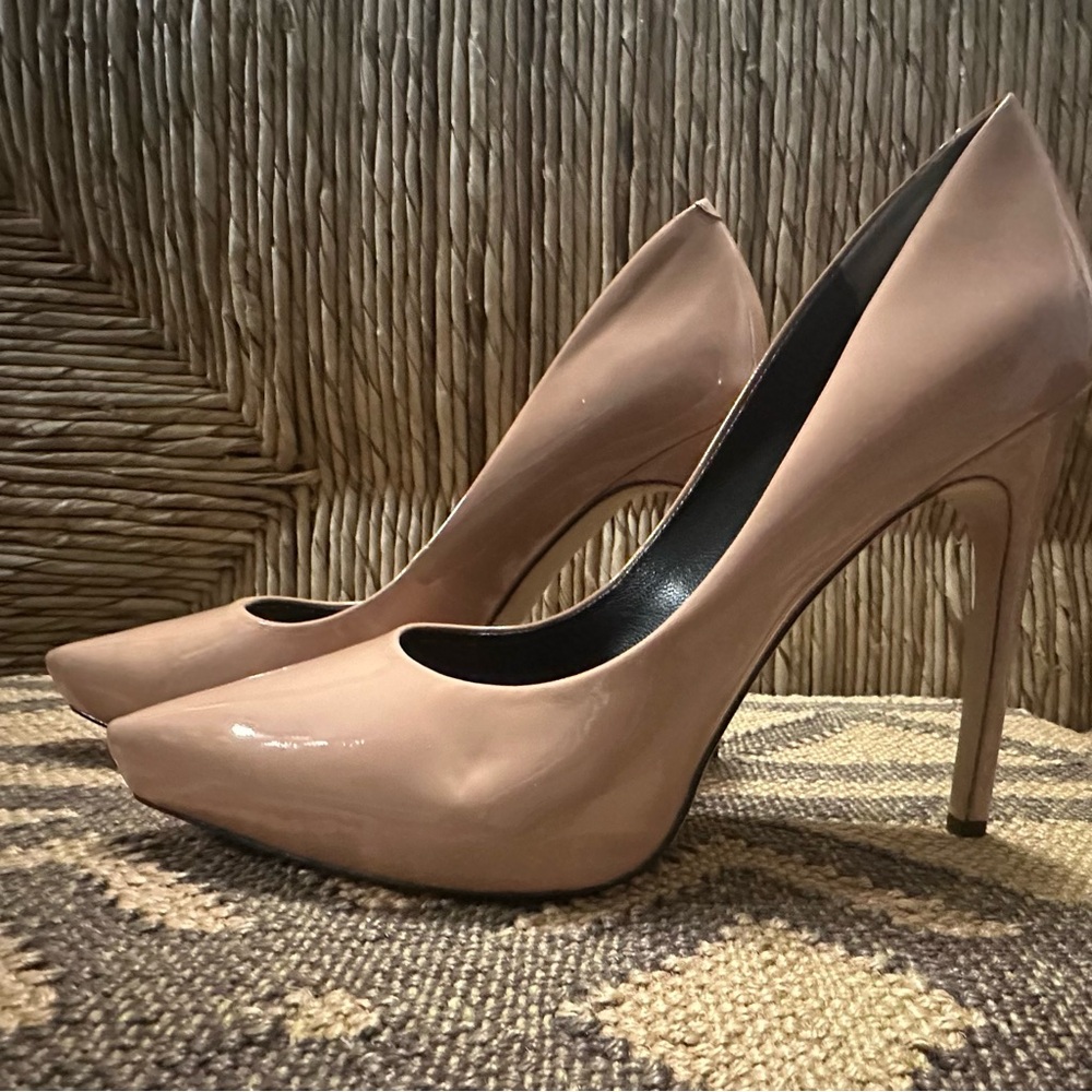 NWOT Rachel Roy “Gardner”- Womens 10 Elegant Nude Stiletto Heels